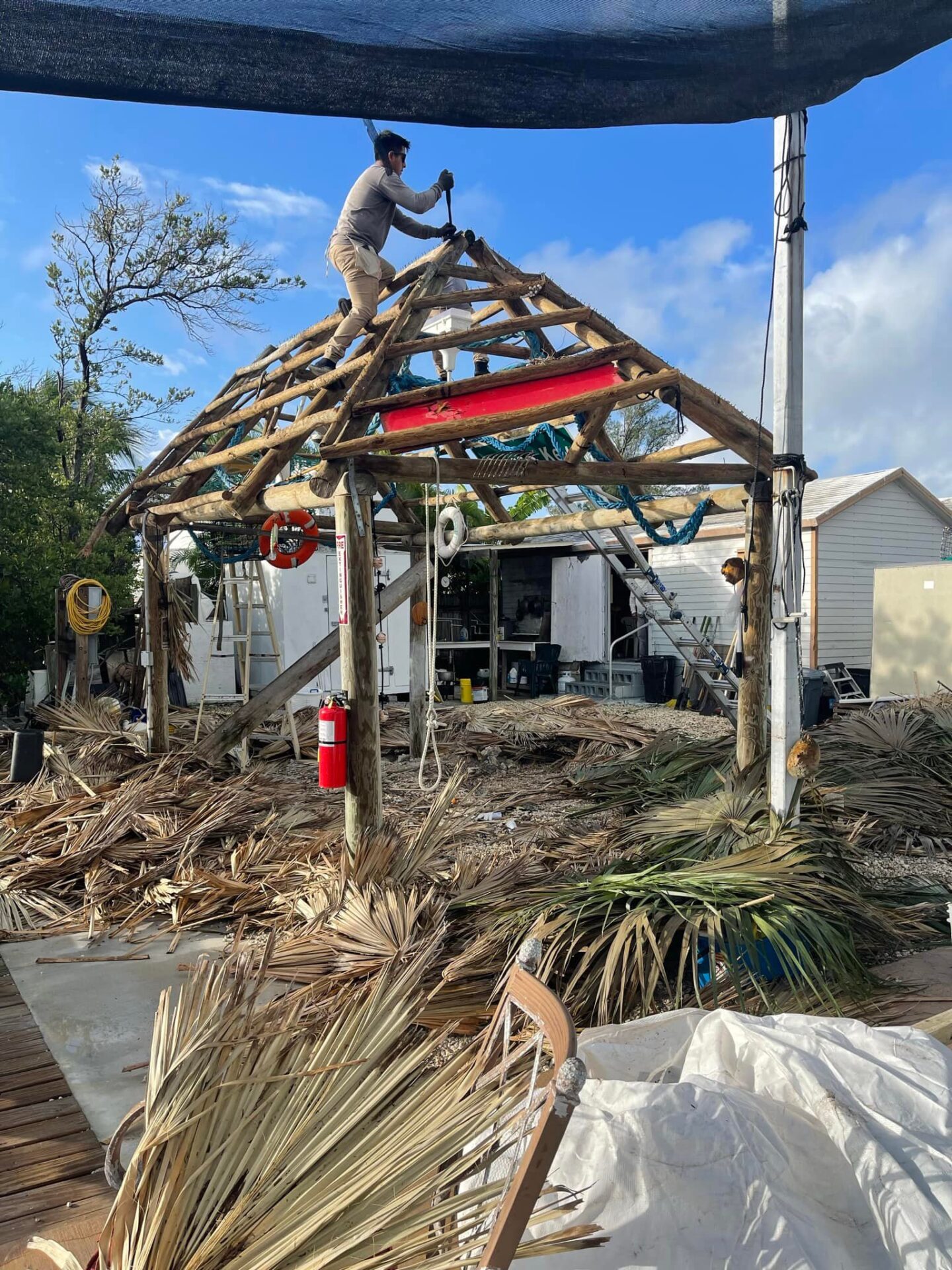 tikis-building-process