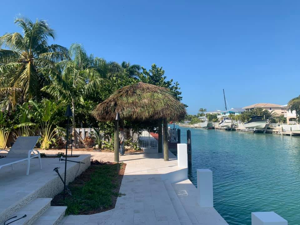 water-side-tiki